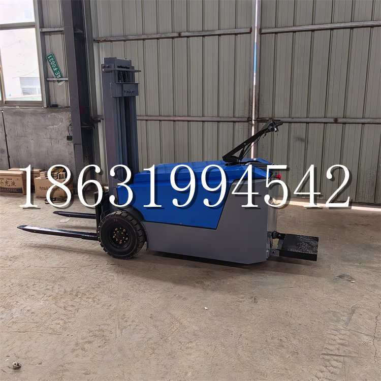 关岭布依族苗族自治县全电动叉车插腿式堆高车液压装卸车1.5吨升高小型站驾式铲车
